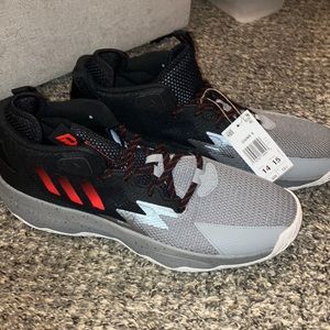 Adidas Dame 8 Men’s Sneakers